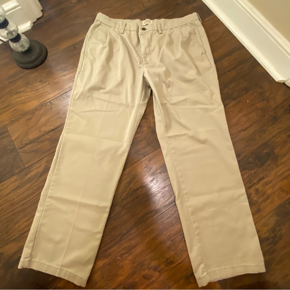 St. John’s Bay Men’s Khaki Pants 36x30 – Easy Care Stretch Cotton Blend